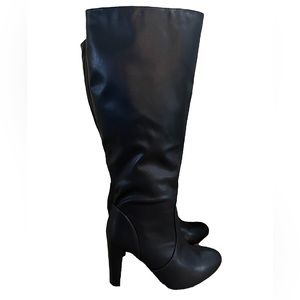 ❤️Wild Diva Faux Leather Womens Boots ( NWOT)